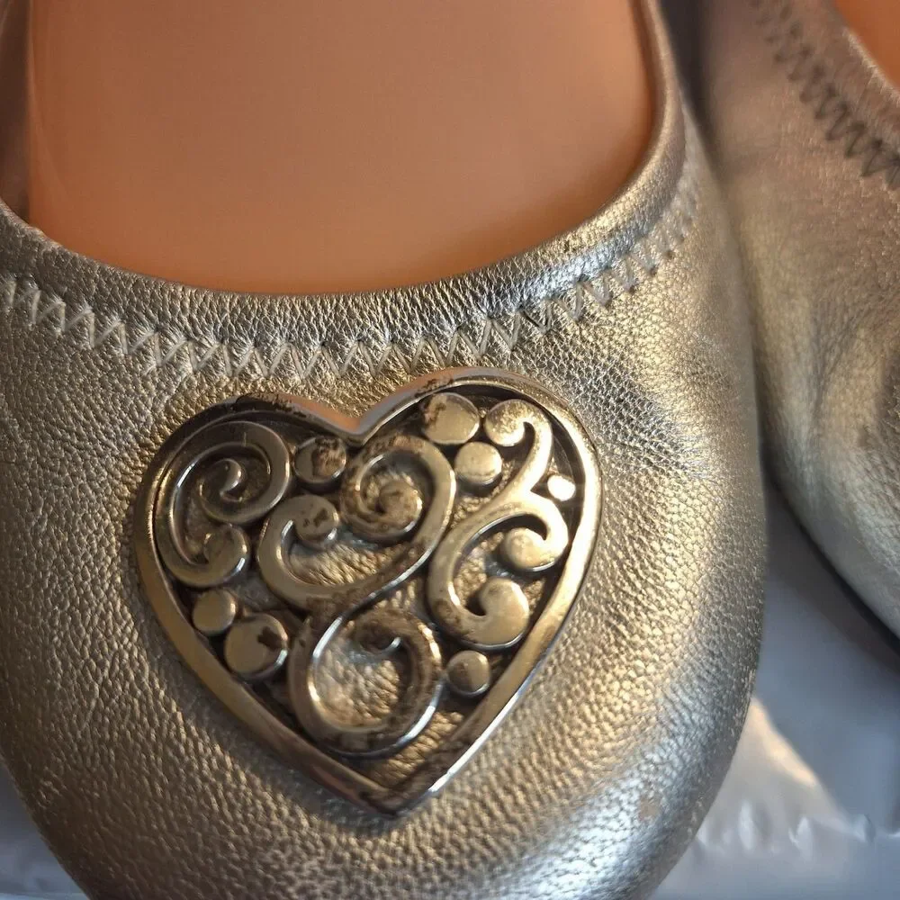 Brighton Heart Metallic Silver Ballet Flats Women's Shoes. Size 9